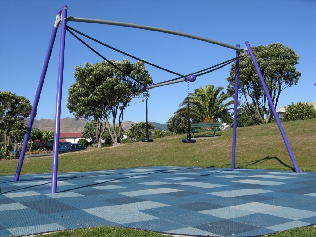 Ascot-Park-Porirua-11.4.13-2-Large