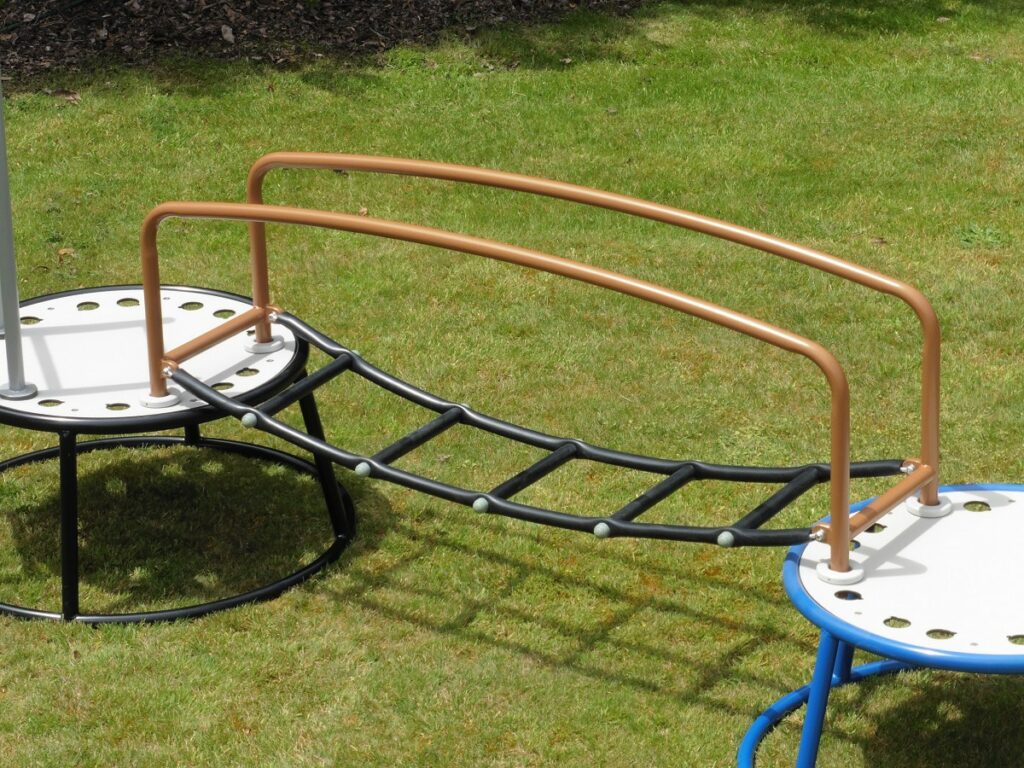 Bambino-Tarzan-Bridge