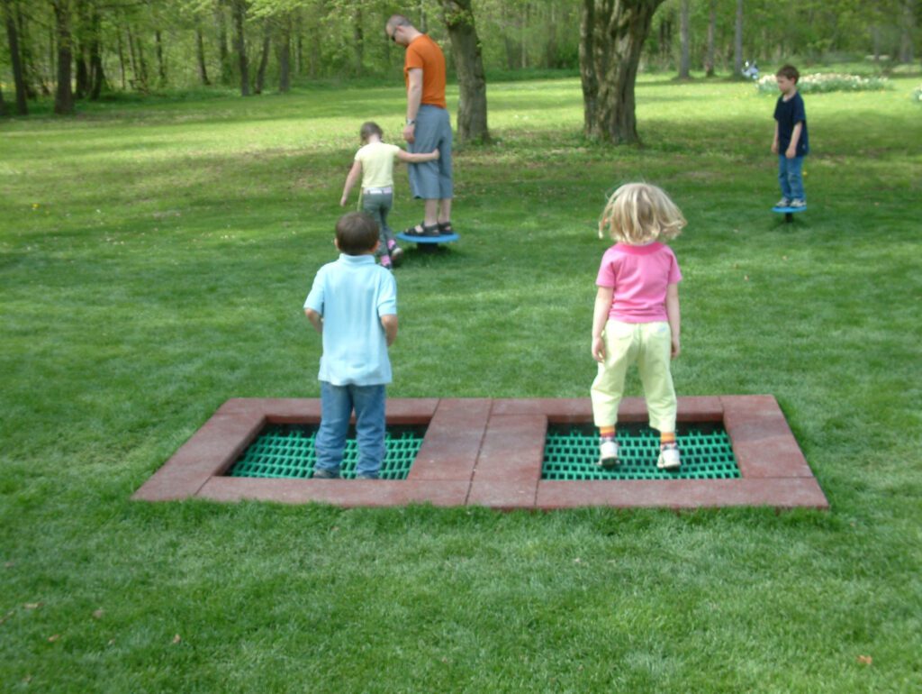 Trampoline-S-set-of-2-Large