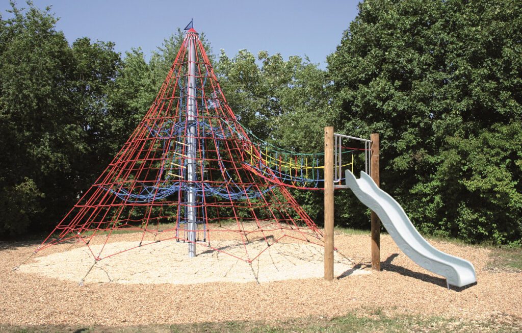 grand-vista-with-bridge-koru-slide-small