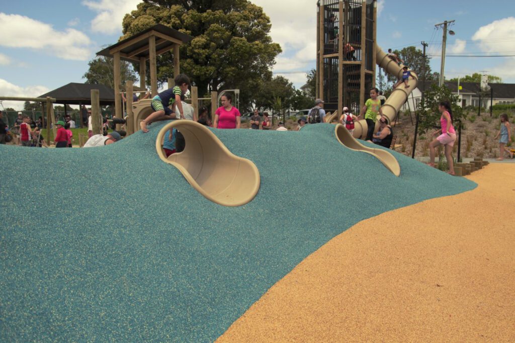 2015-12-05-at-13-00-05-Medium