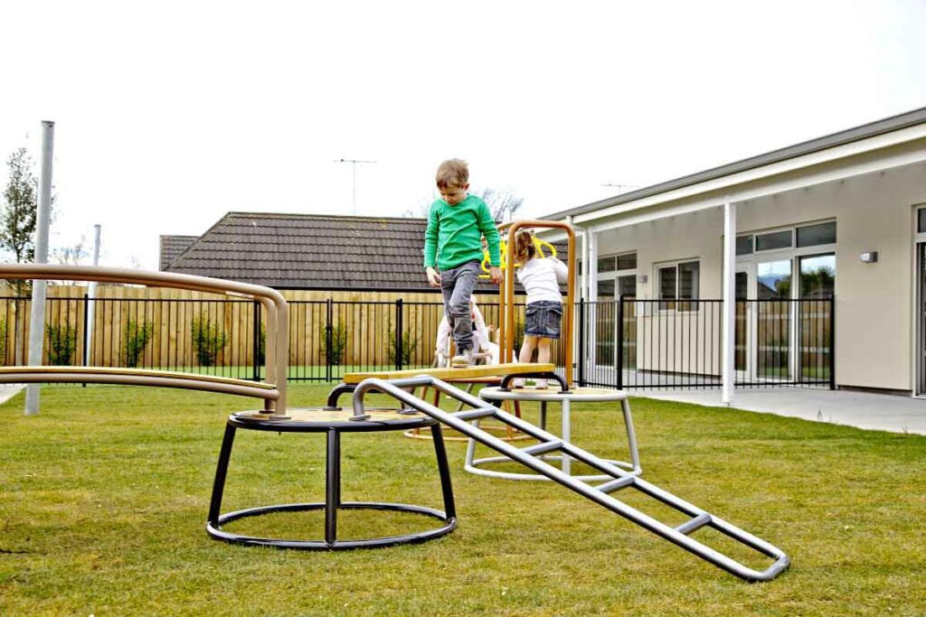 Bambino-Access-Ladder-1