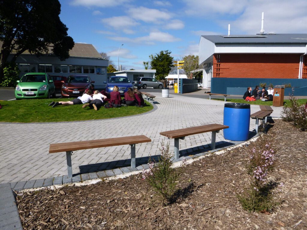 woodlands_hardwood_bench_002