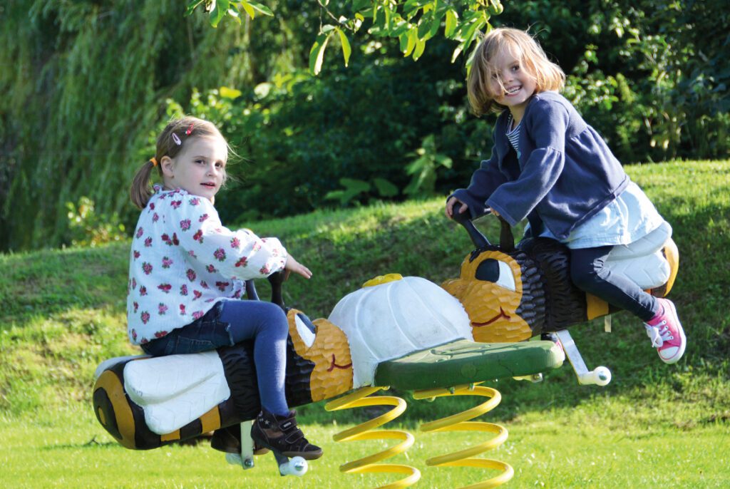 Wobbly-Wood-Bee-Friends-Rocker