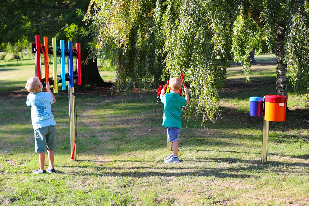 1140x760-Rainbow-Trio-Ensemble-3-Ground