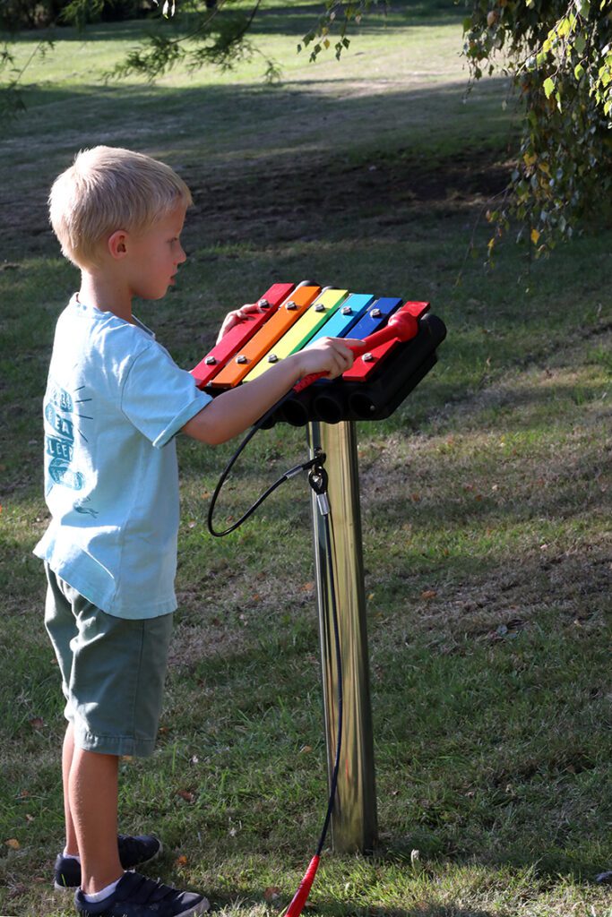760x1140-Rainbow-Trio-Metallophone-Ground