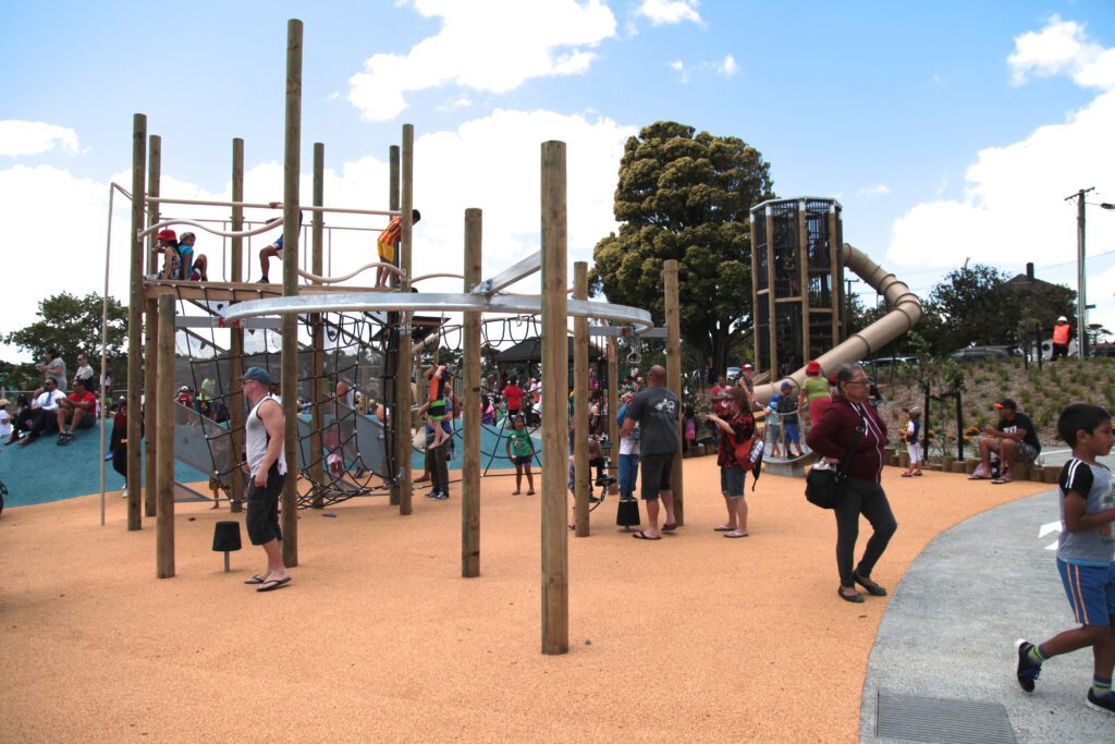 2015-12-05-at-12-00-02