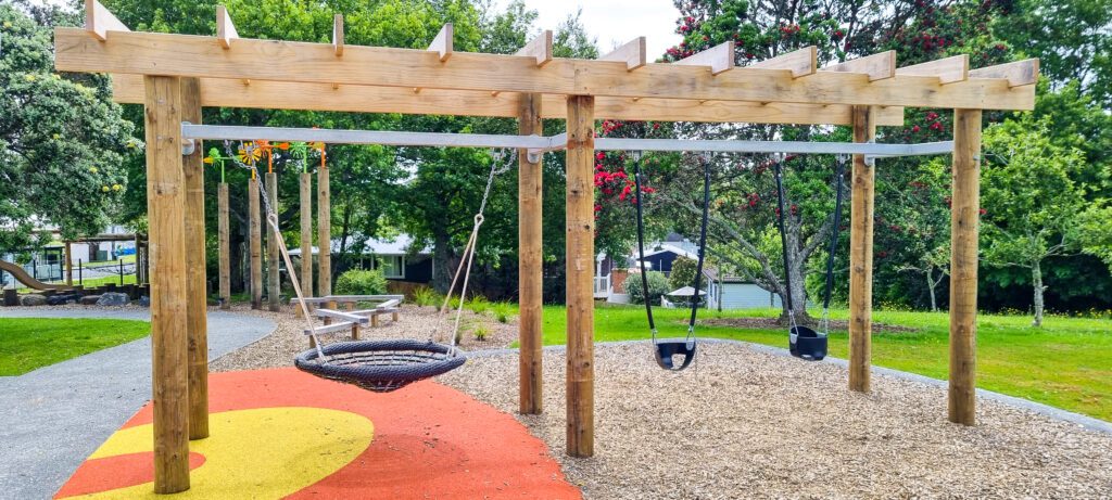 Windy-Ridge-Reserve_Urban-Pergola-Swing-4-Bay_1