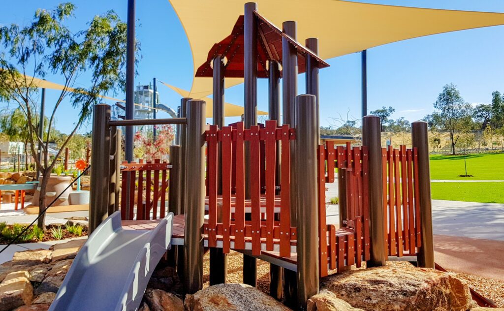 Wobbly-Wood-Oasis-Hut-Playground-Centre-Modular-Playground-Equipment-3