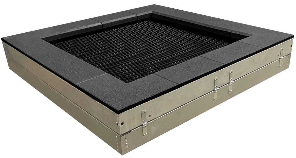 Trampoline Square 8714_Black on Black