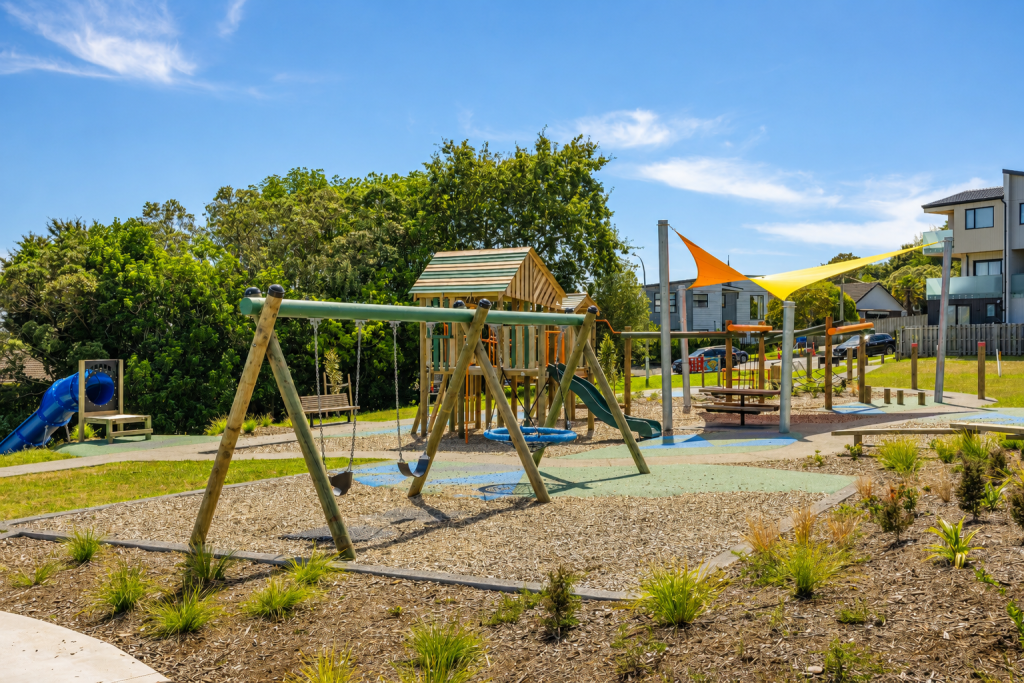 Koroī / Clayburn Reserve Playground